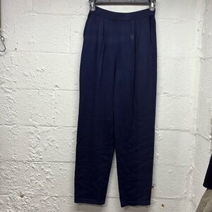 St. John Basics Size 6 Santana Knit Pleated Pants in navy blue